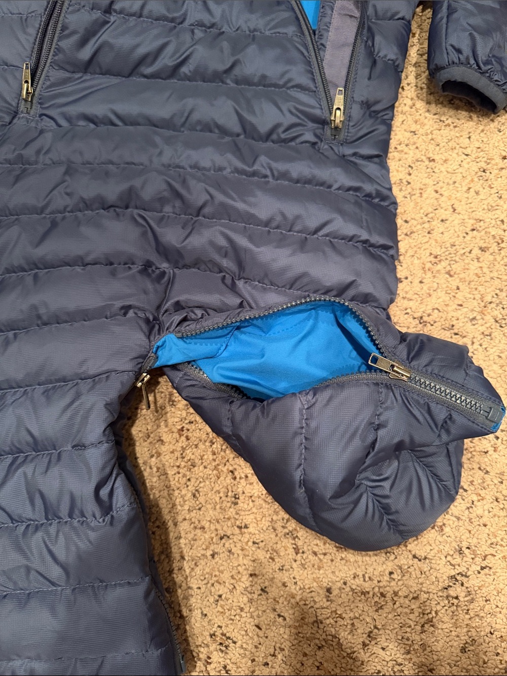 Patagonia Hi-Loft Down Sweater™ Baby Bunting - Picture 6 of 6
